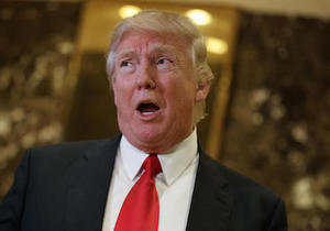 Trump Wants Elizabeth Warren to Run Against Him in 2020