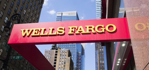 Warren calls on Fed to boot 12 Wells Fargo board members over fake accounts